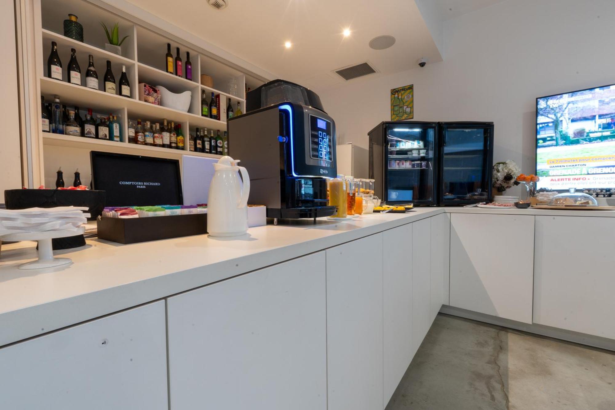 Le B Complexe Hotel Lozanne Buitenkant foto